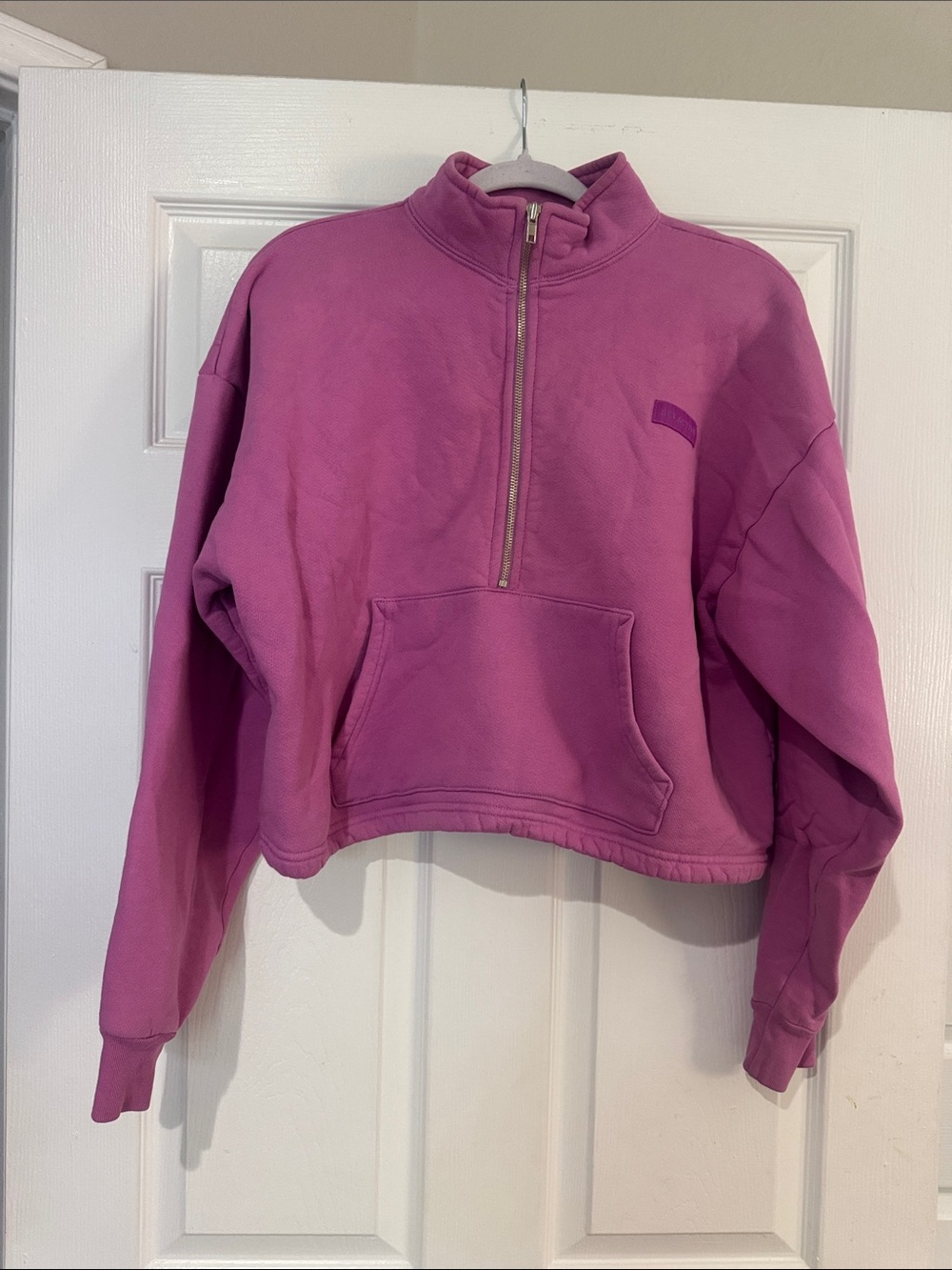 SET Active x Revolve Cropped Half-Zip Sweatshirt - Fuchsia Pink